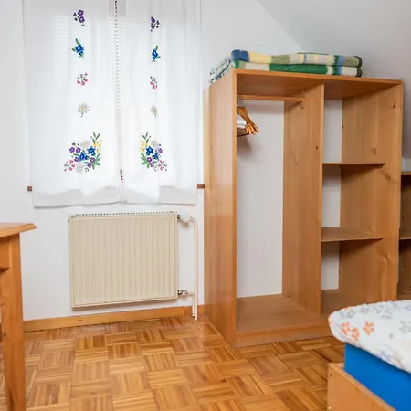 Vakantiehuis Pri Srni *